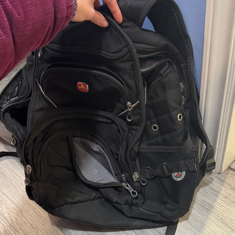 SwissGear Classic Black Backpack